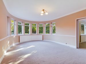 Living Room- click for photo gallery